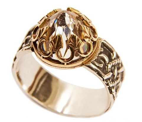 Gold & Silver Vintage style Ring Side View