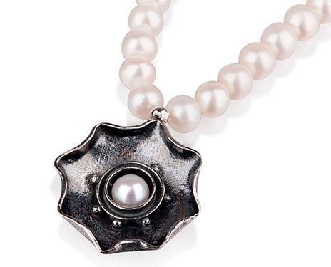 Vintage Silver Pearl Necklace front view