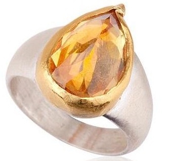 Vintage Style Gold and Silver Ring with Chalcedony Side View