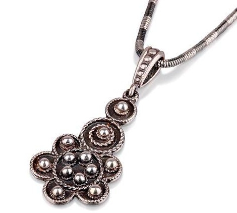 Silver Vintage Style Necklace front view