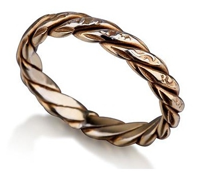 Timeless Gold Vintage Style Wedding Ring Side View