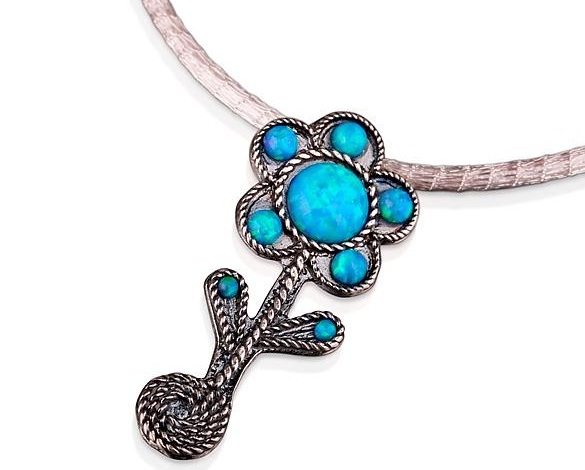 Vintage Style Silver Opal Necklace front view