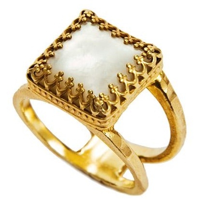 14k Gold Vintage Ring with Pearl side view