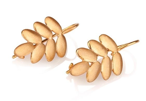 Vintage Design 24k Gold Earrings Side View