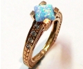 Gold Vintage Ring with Opal