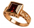 Rose Gold Vintage Ring with Red Garnet side view Rose Gold Vintage Ring with Red Garnet side view